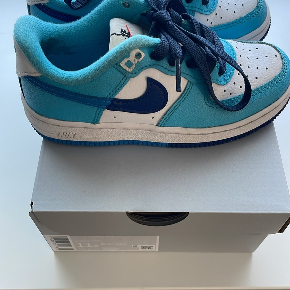 Nike Force 1 LV8 2, Toddler size 11, split blue